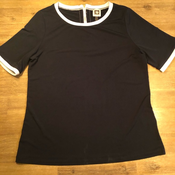 Dark blue top - Picture 1 of 3